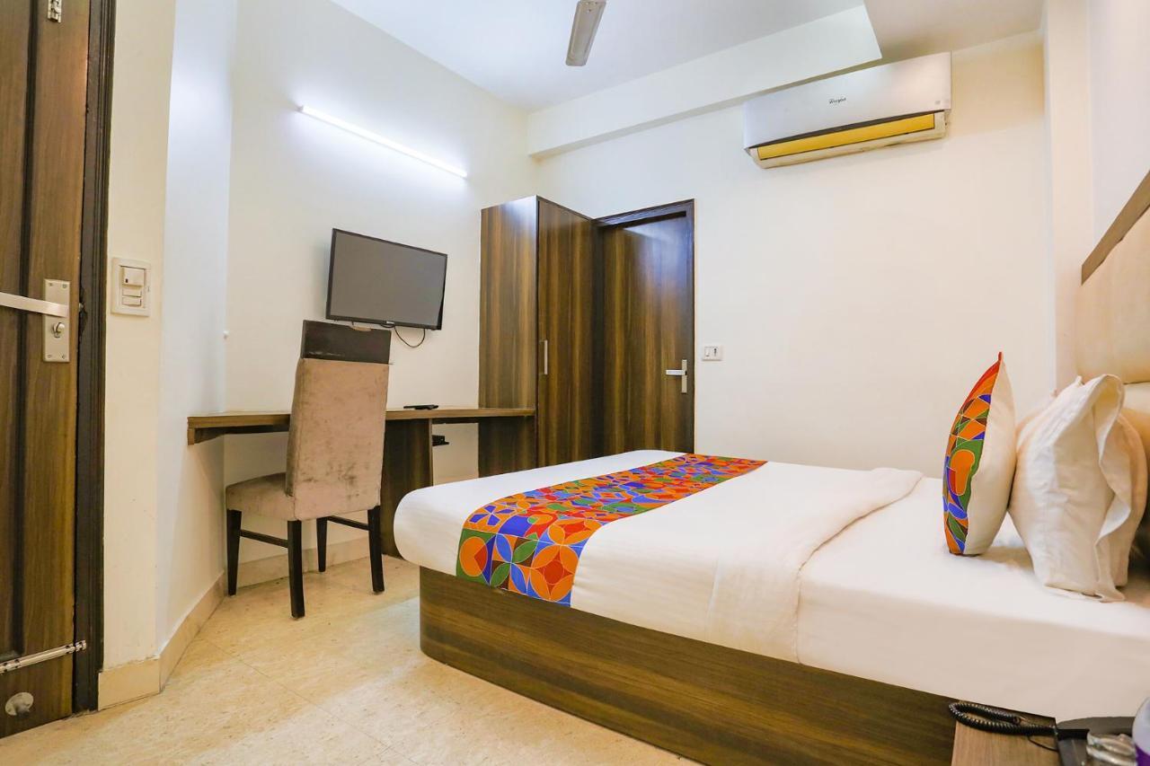 Fabhotel Jpm The Grand Bella - Nr Nehru Place Market Yeni Delhi Dış mekan fotoğraf