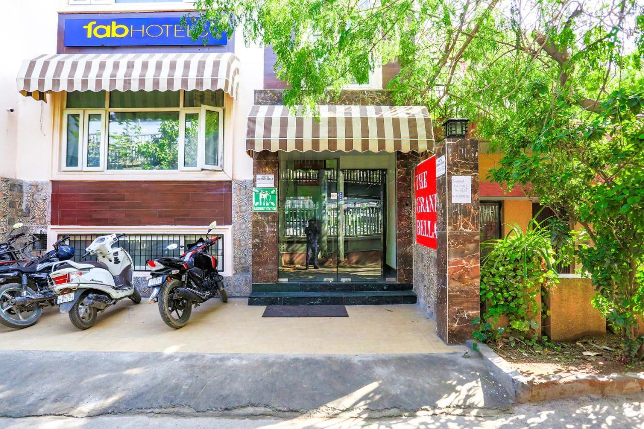 Fabhotel Jpm The Grand Bella - Nr Nehru Place Market Yeni Delhi Dış mekan fotoğraf