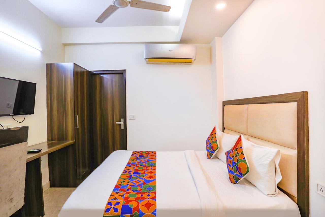 Fabhotel Jpm The Grand Bella - Nr Nehru Place Market Yeni Delhi Dış mekan fotoğraf