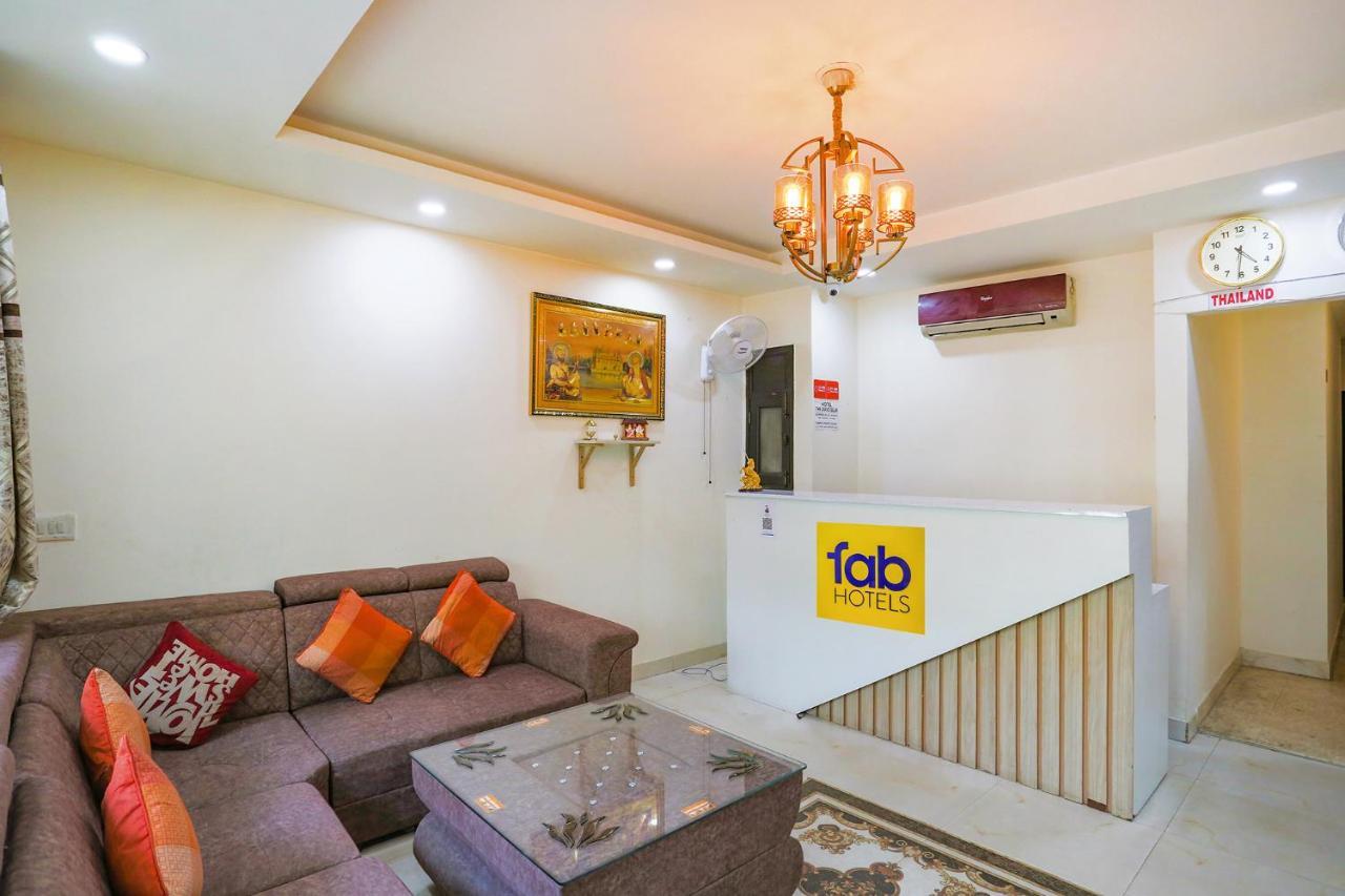 Fabhotel Jpm The Grand Bella - Nr Nehru Place Market Yeni Delhi Dış mekan fotoğraf