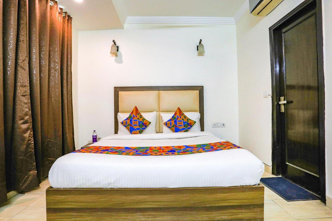Fabhotel Jpm The Grand Bella - Nr Nehru Place Market Yeni Delhi Dış mekan fotoğraf